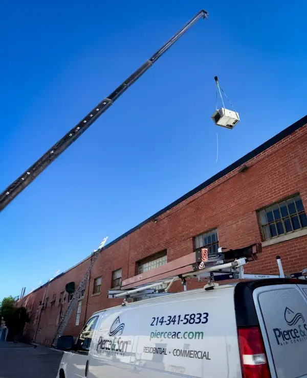 Commercial installation of air conditioning system in Dallas, TX.